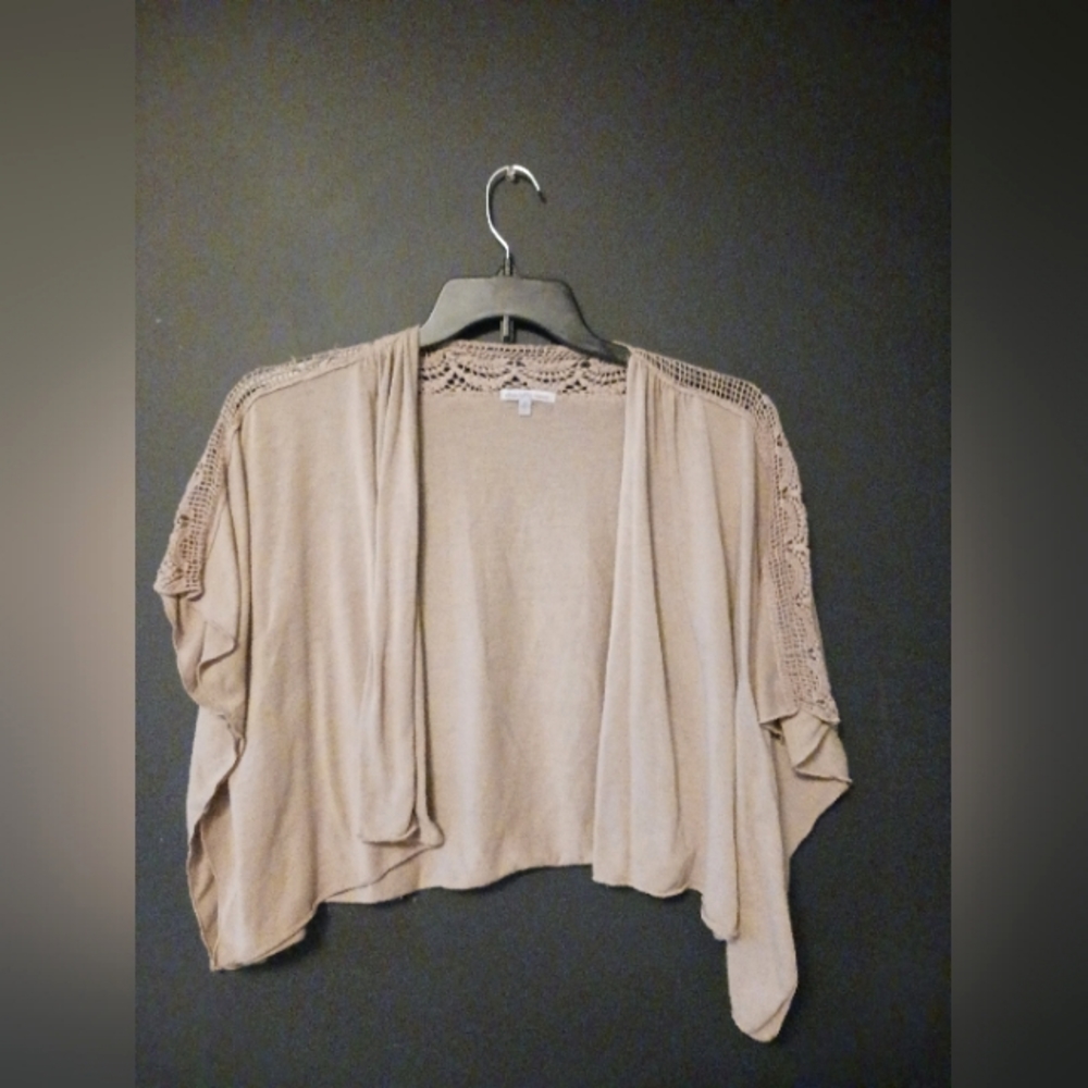 Charlotte Russe XS women's tan short sleeve top - Picture 1 of 3